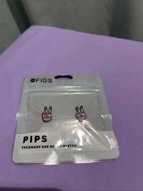FIGS  Pips  Mask Ear Relief  Peace Sign - NIB
